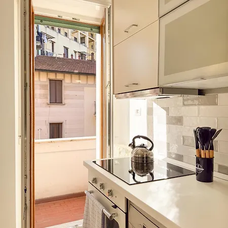 Artstay - Near Metro, Train Station, Isola * Милан