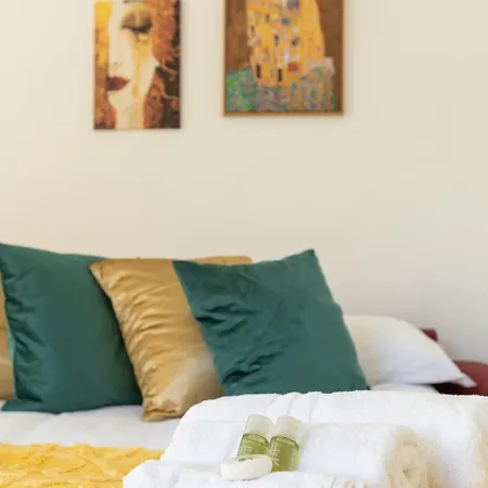Апартаменты Artstay - Near Metro, Train Station, Isola Милан