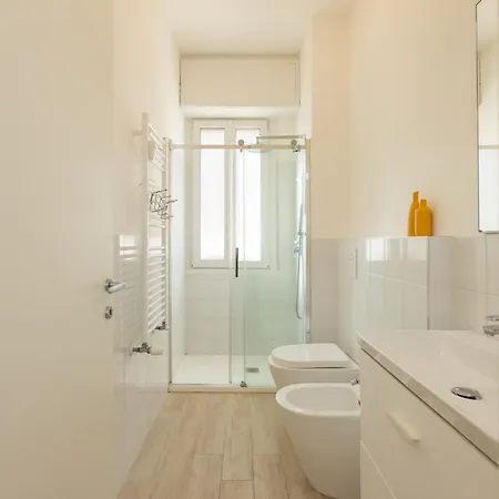 Artstay - Near Metro, Train Station, Isola Апартаменты Милан